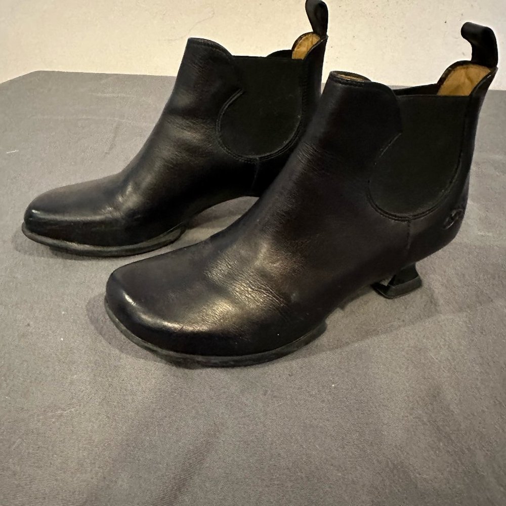Wearever Danke Low Heel Chelsea Boot